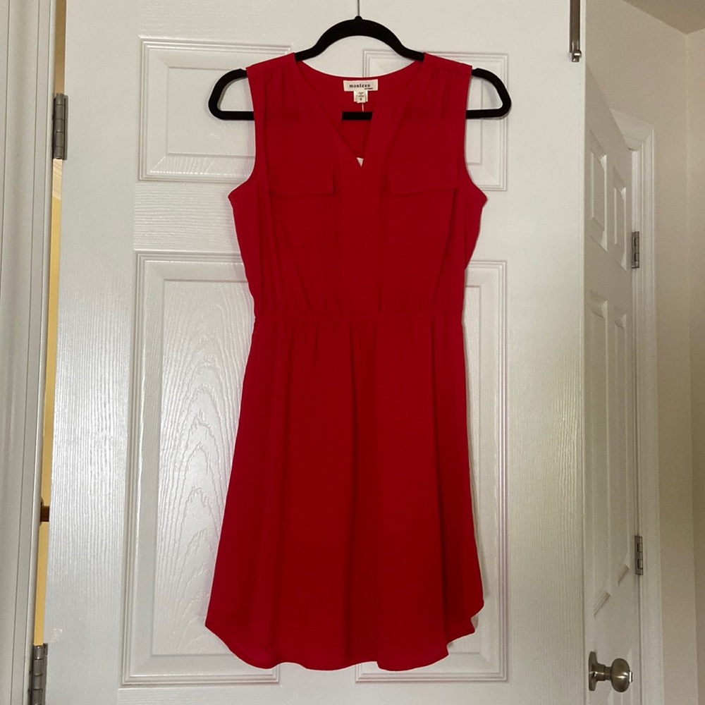 Small red sleeveless dress. NWT